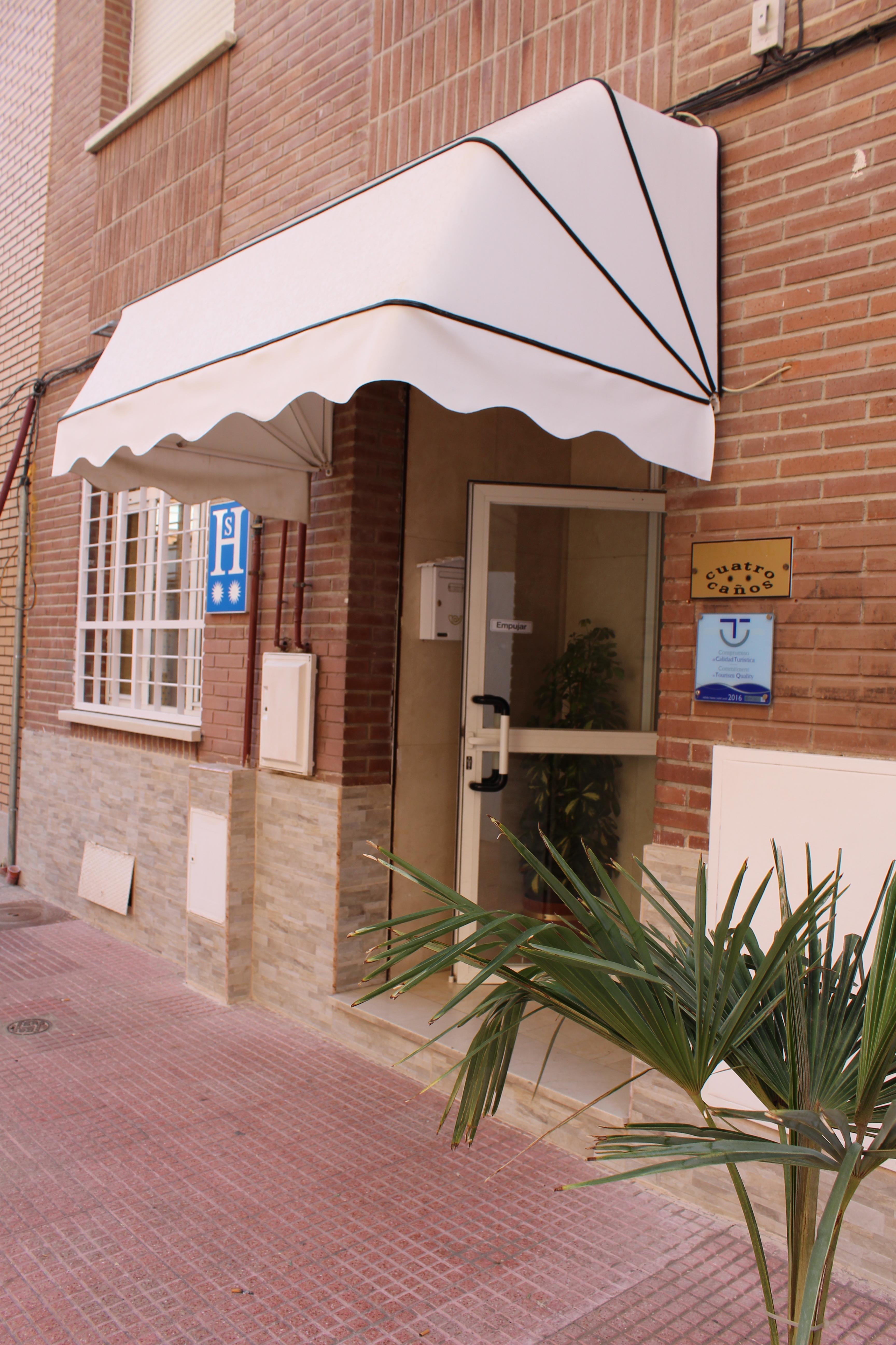 Hotel Cuatro Canos Alcala de Henares Ngoại thất bức ảnh